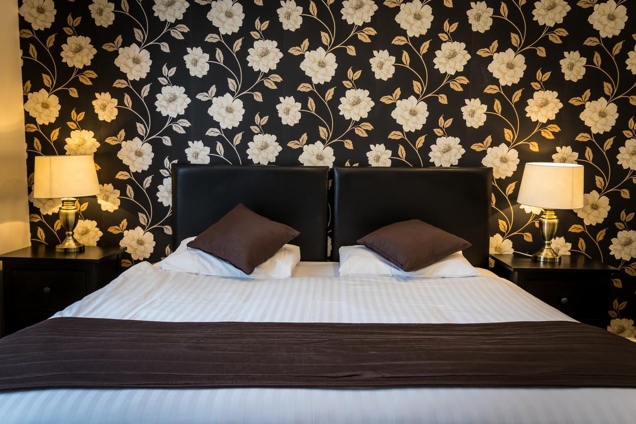 Glebe Hotel Barford  Bagian luar foto