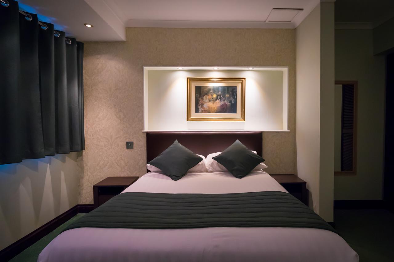 Glebe Hotel Barford  Bagian luar foto