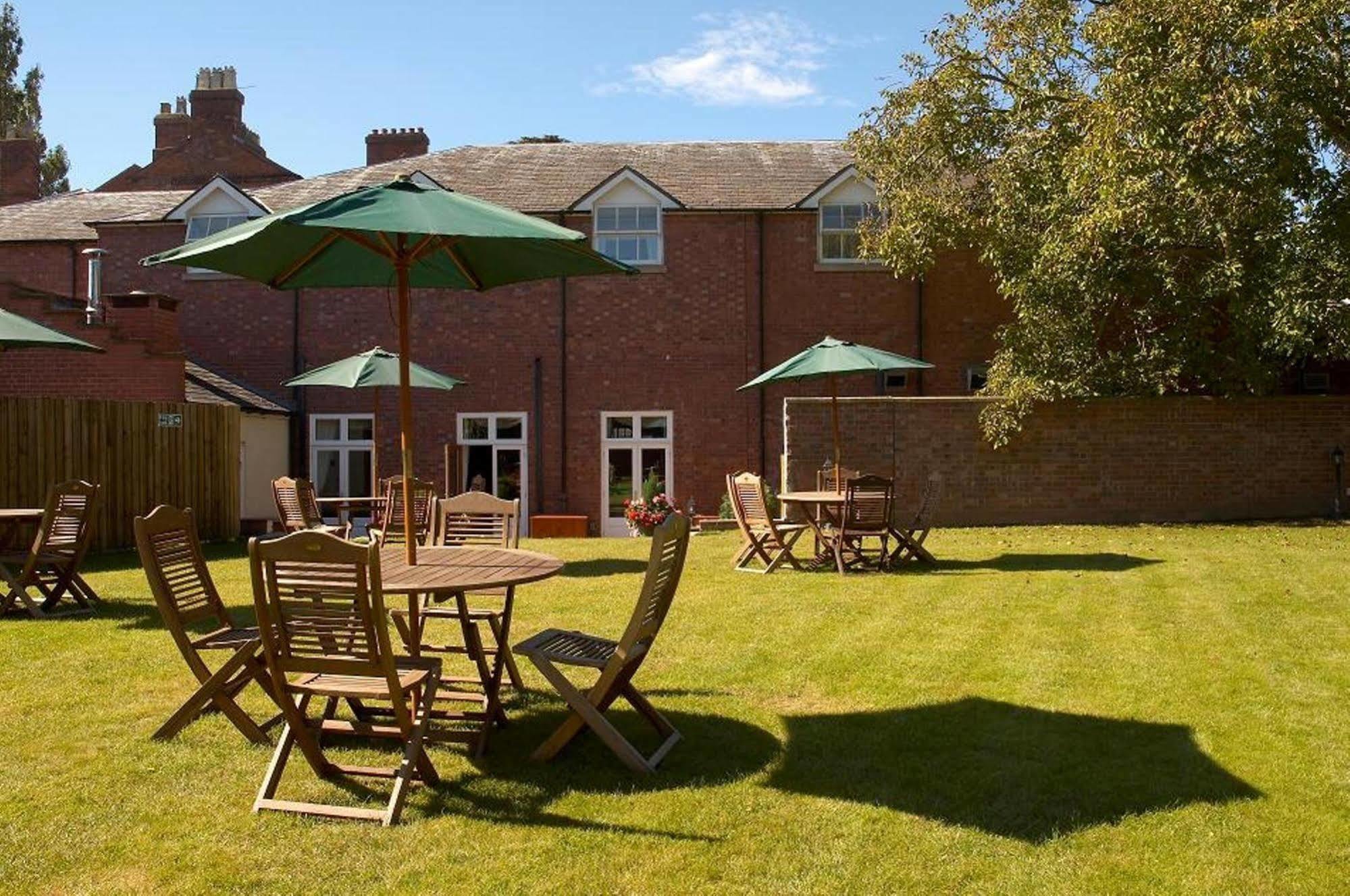 Glebe Hotel Barford  Bagian luar foto